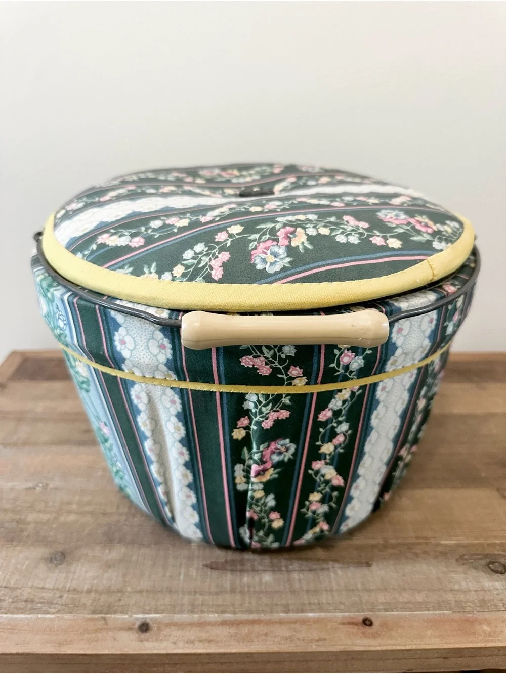 Vintage Floral Striped Fabric Padded Sewing Basket & Supplies Handle Lid 12” dia
